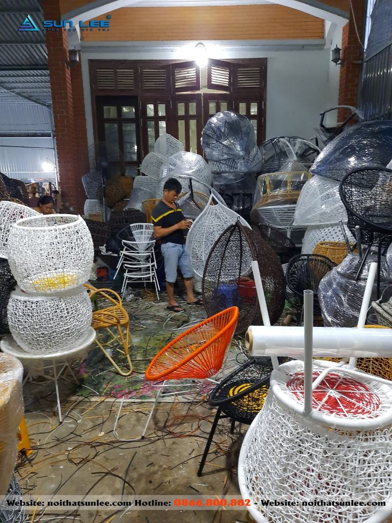 xuong-san-xuat-ban-ghe-may-nhua_64