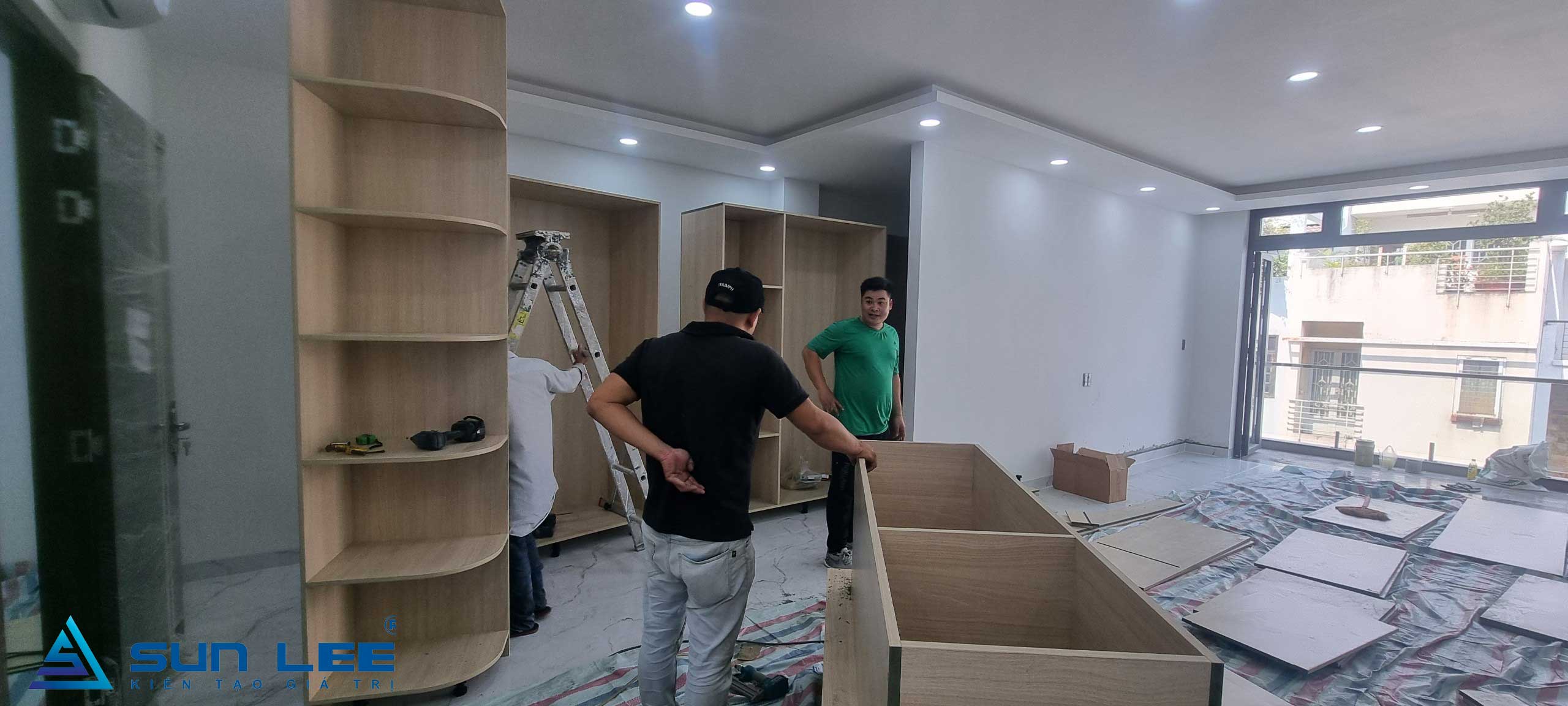 thi-cong-noi-that Lựa chọn đúng đơn vị thiết kế thi công nội thất sẽ giúp cho bạn tiết kiệm rất nhiều về thời gian và ngân sách