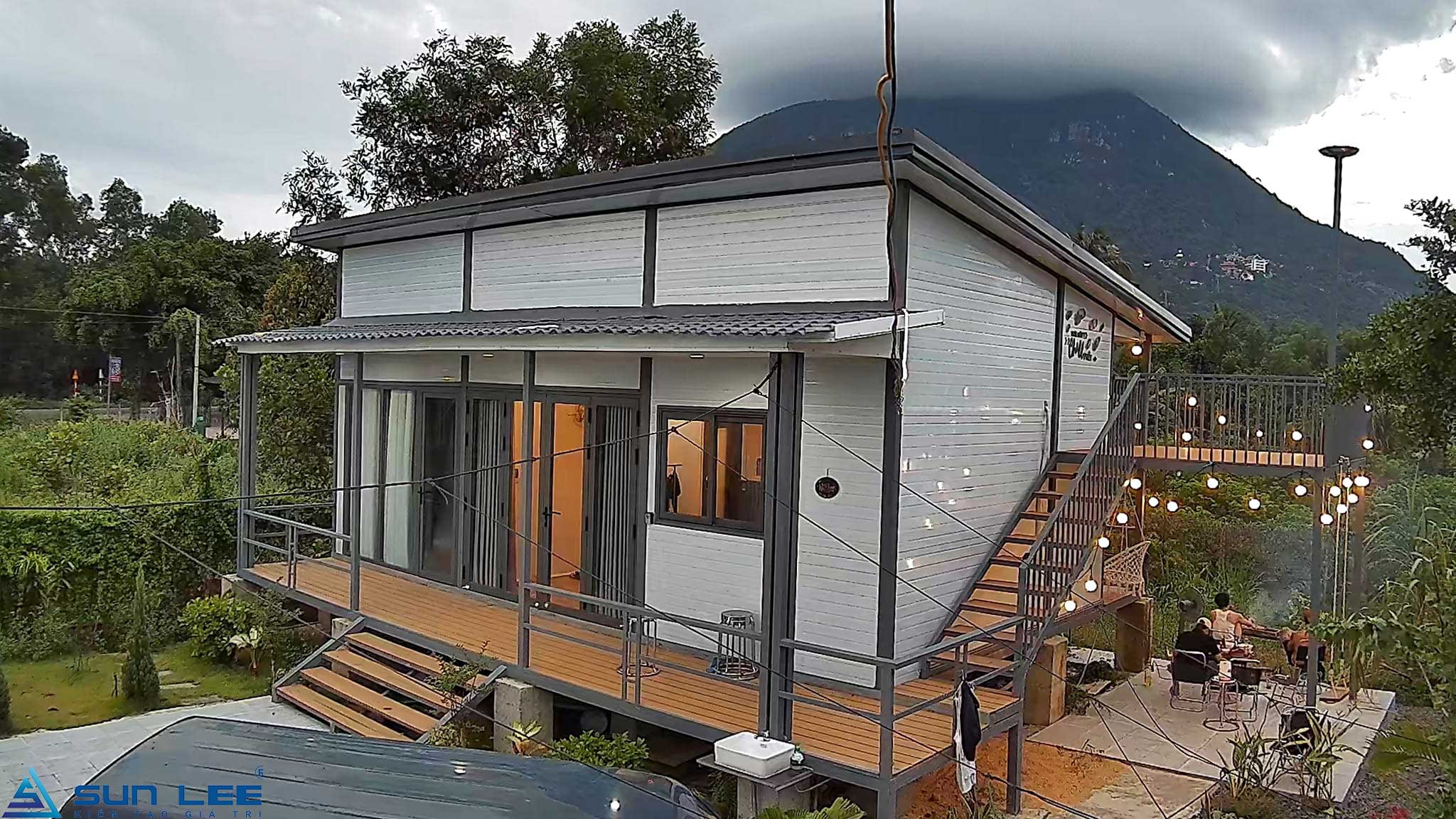 Nhà tiền chế khung thép homestay đang trở thành một xu hướng nổi bật trong ngành du lịch hiện đại.